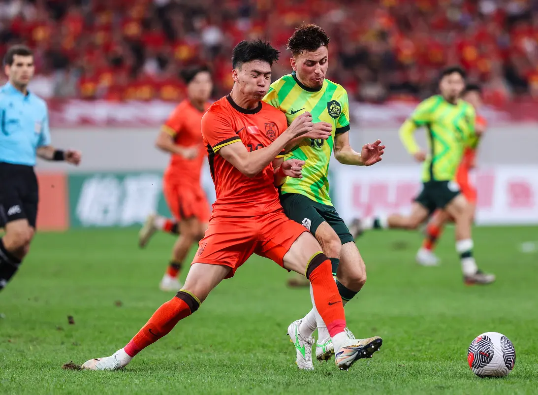 大利亚, 落后小组实 大利亚, 落后小组实