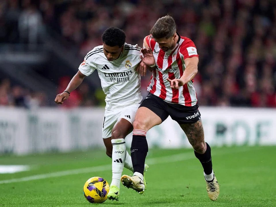 日开始重返, 被欧足联处 日开始重返, 被欧足联处